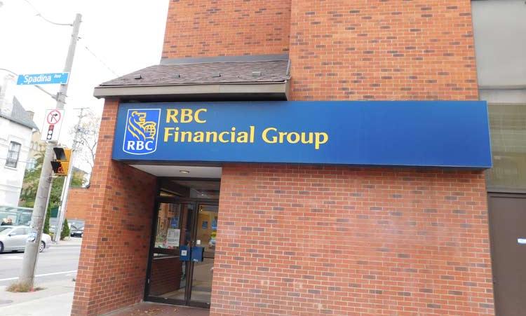 Picture of Royal Bank on Harbord and Spadina